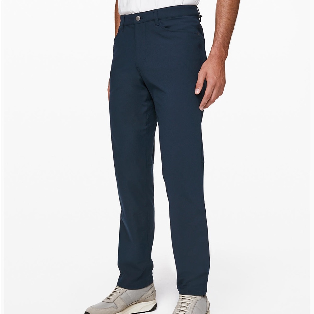 Lululemon Men’s ABC 32” pant- Navy